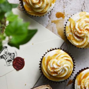 harry potter butterbeer cupcakes recipe featured image